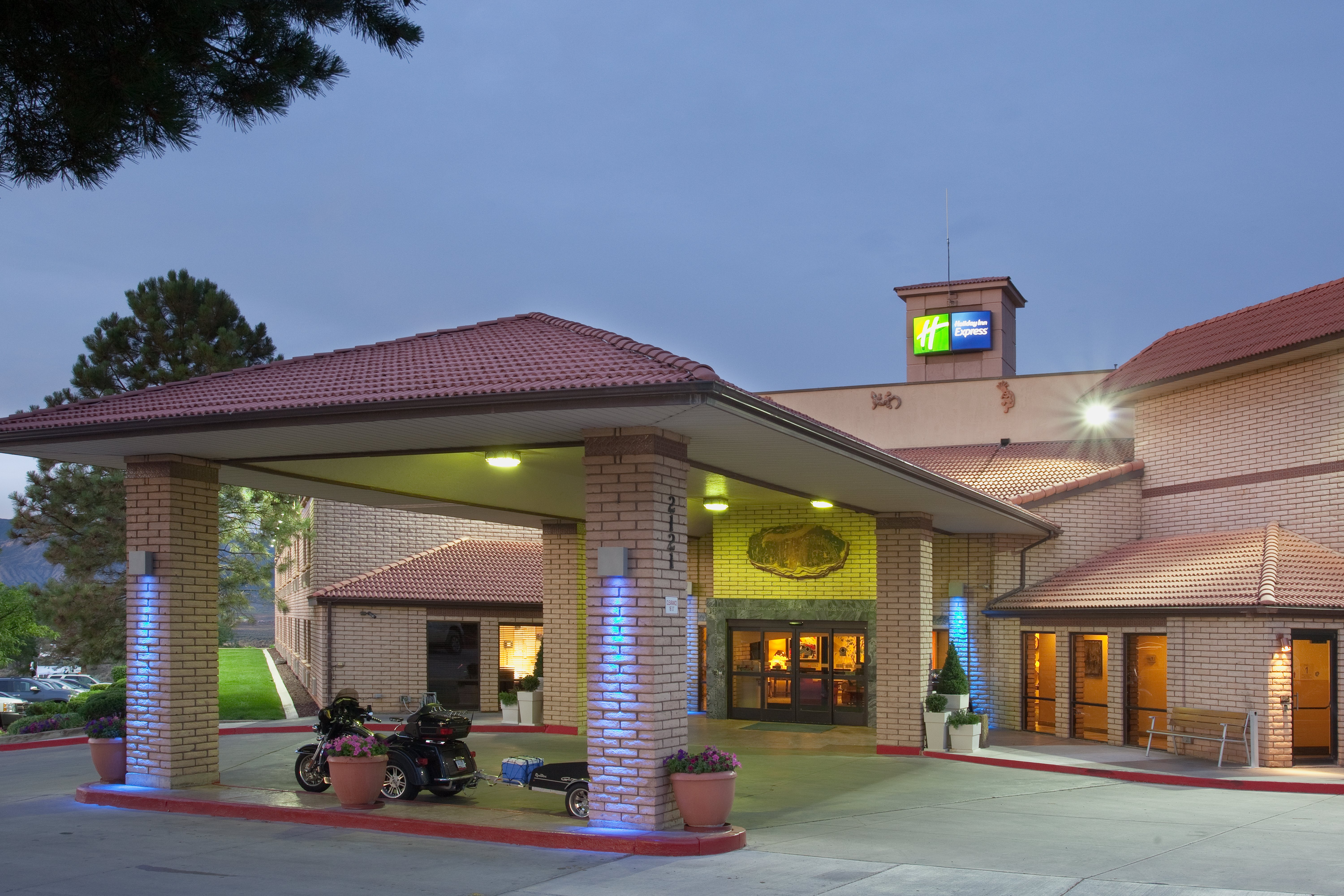Holiday Inn Express Mesa Verde 6/28