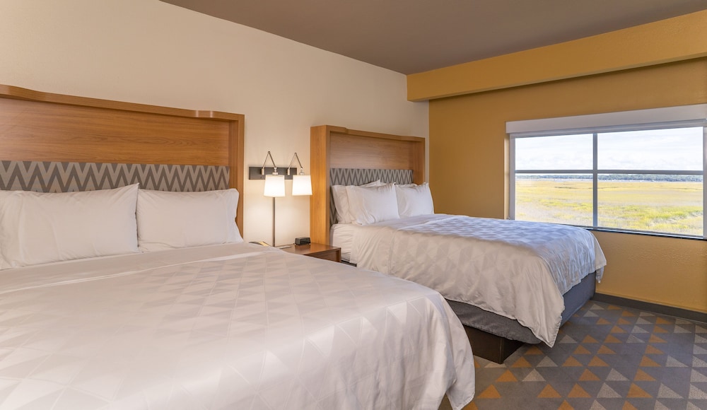 غرفة قياسية بسريرين كوين، Holiday Inn Hotel And Suites Beaufort Highway 21 4/6