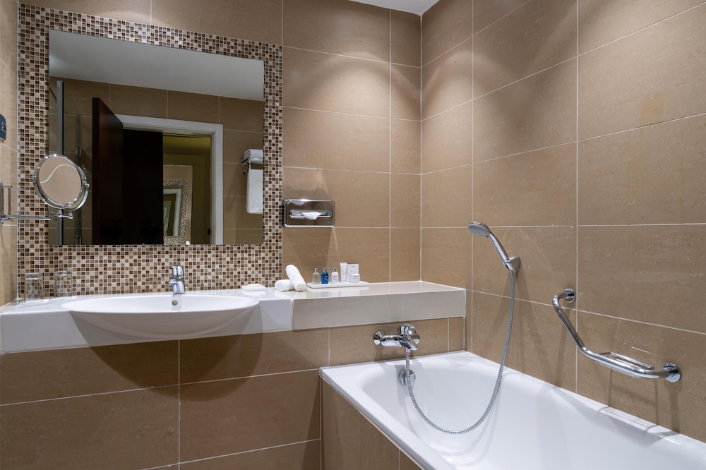 Radisson Blu Hotel, Addis Ababa 80/81