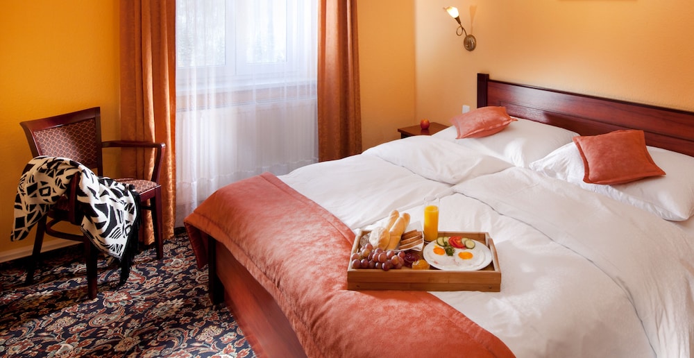 CHATEAU MONTY SPA RESORT 57/69