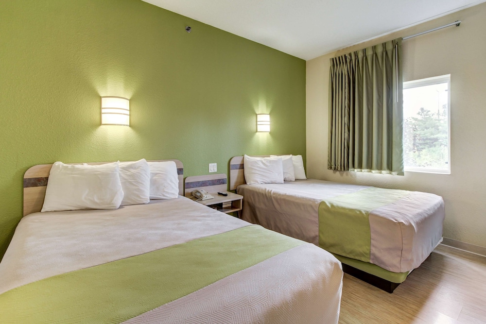 Motel6 Medina, OH - Cleveland 18/37