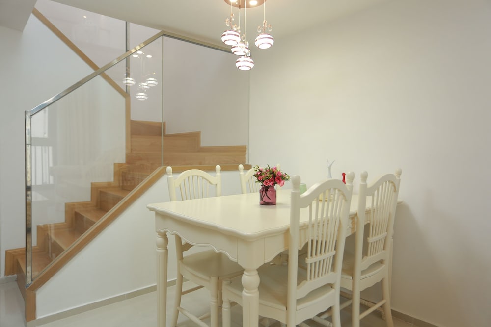 Ihouse Executive Apartment 39/50