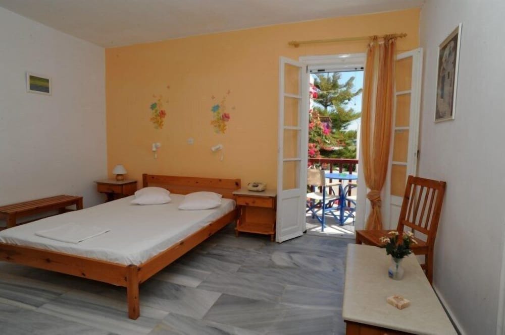 Akrogiali Hotel 8/34