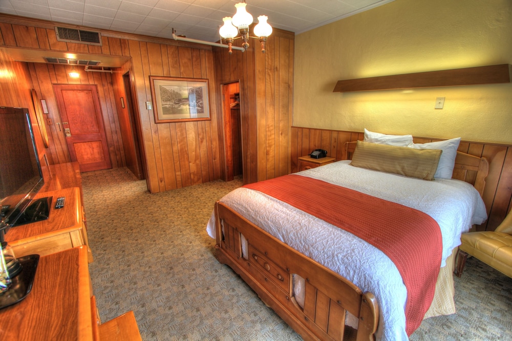 The Historic Gatlinburg Inn 18/66
