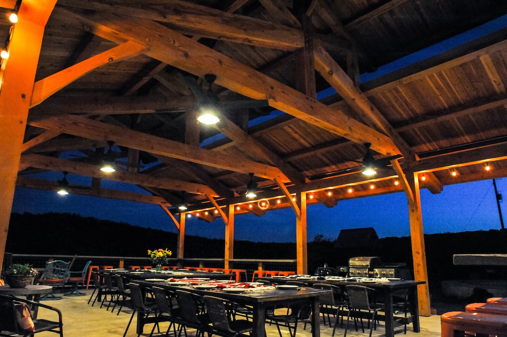 Hill Country Casitas 60/73