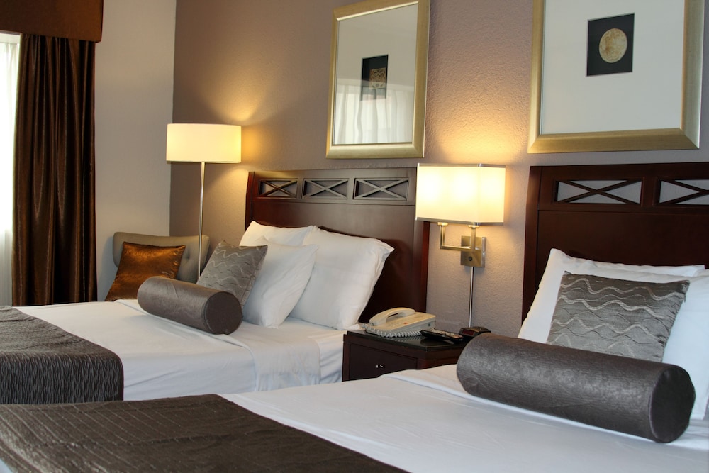 STANDARD, 2 DOUBLE BEDS