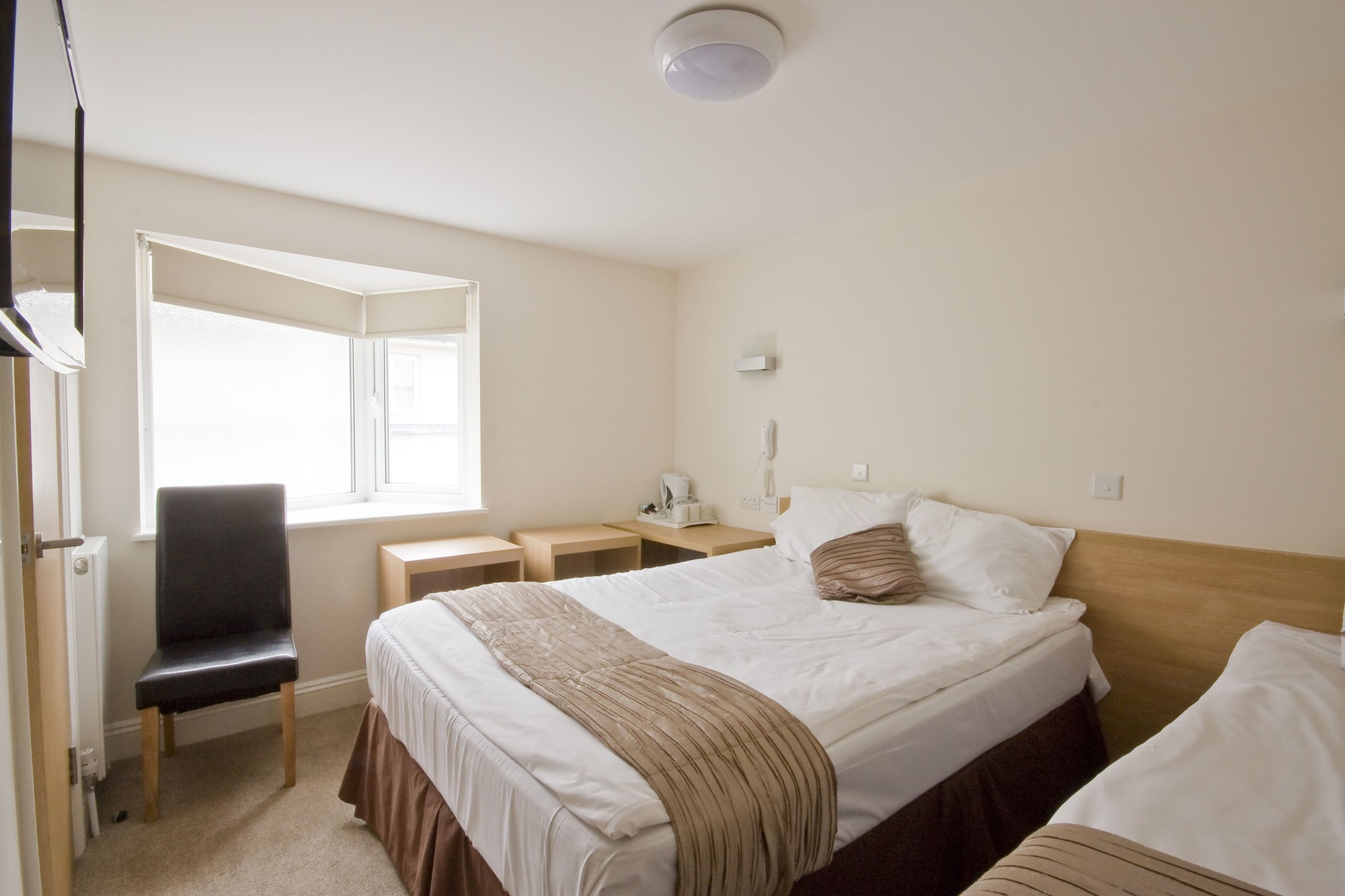ROOM, TRIPLE