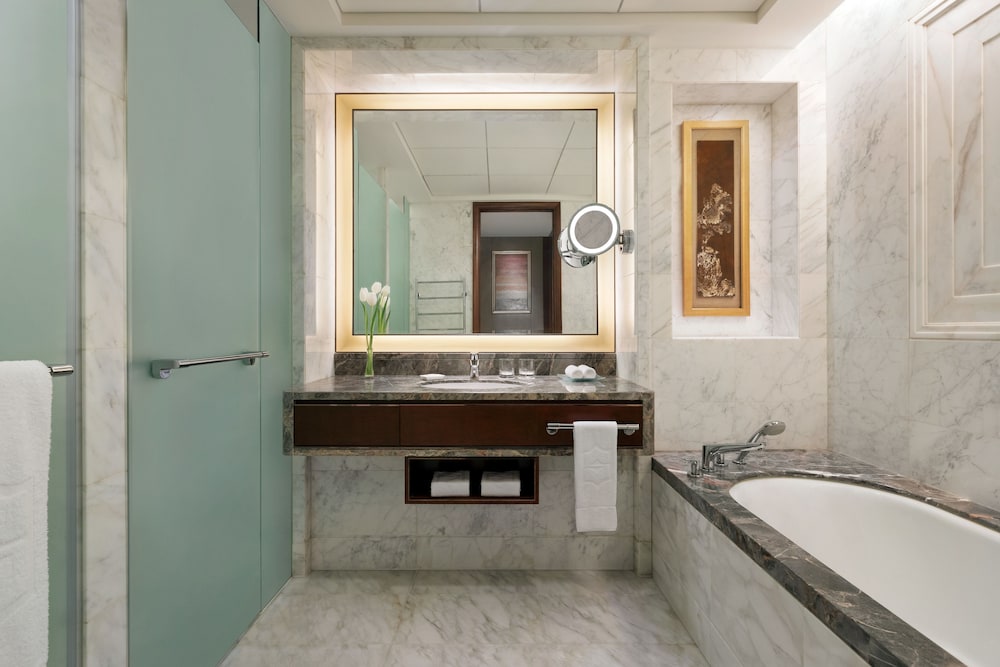 Shangri-La Shenyang 50/50