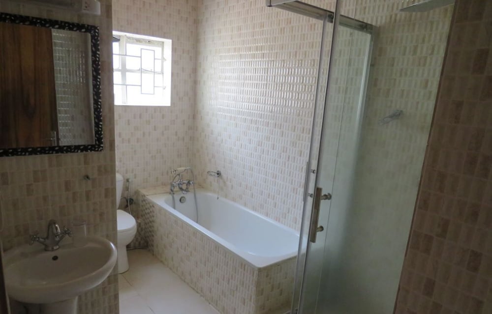 Hotel Troy Nairobi 45/46