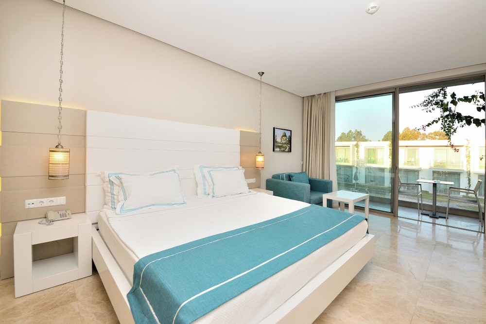 Lugga Boutique Hotel and Beach 9/43