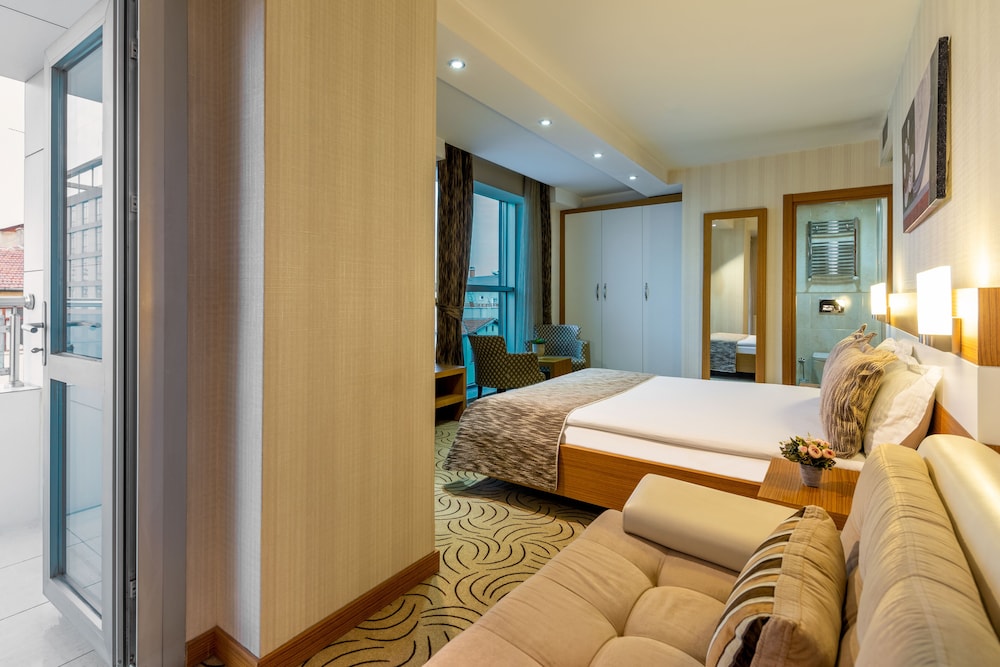 Dies Hotel 24/62
