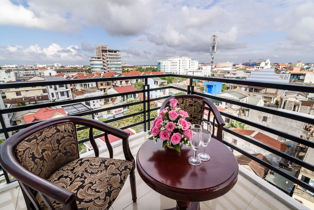Baly Hotel 68/72