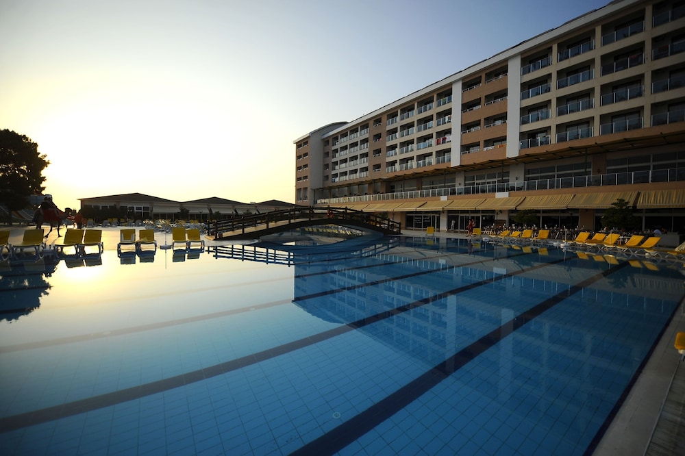 Casa Fora Beach Resort 15/67