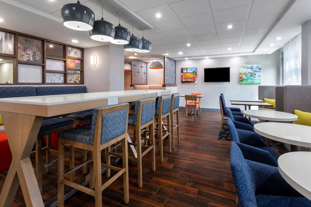 Hampton Inn Commercial Blvd Ft Lauderdale 27/35
