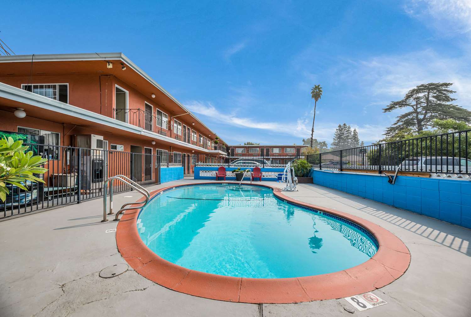 Rodeway Inn Modesto near Downtown CA 22/24