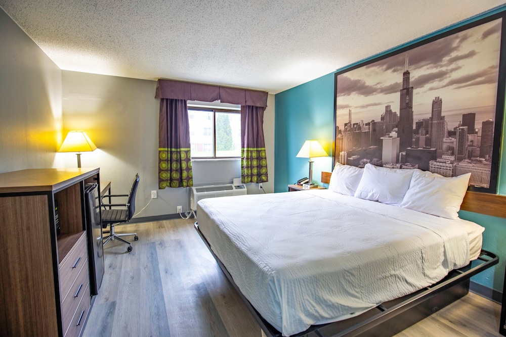 Super 8 By Wyndham Rockford 7/50