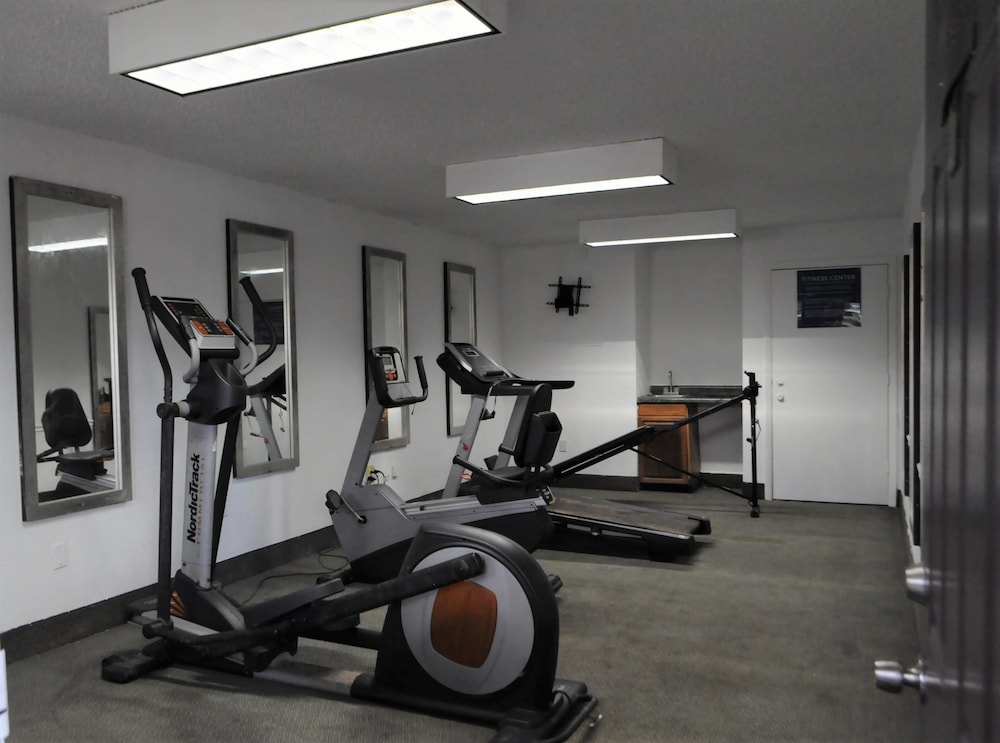 APM Inn and Suites Jacksonville (ex Stars Rest Inn) 24/41