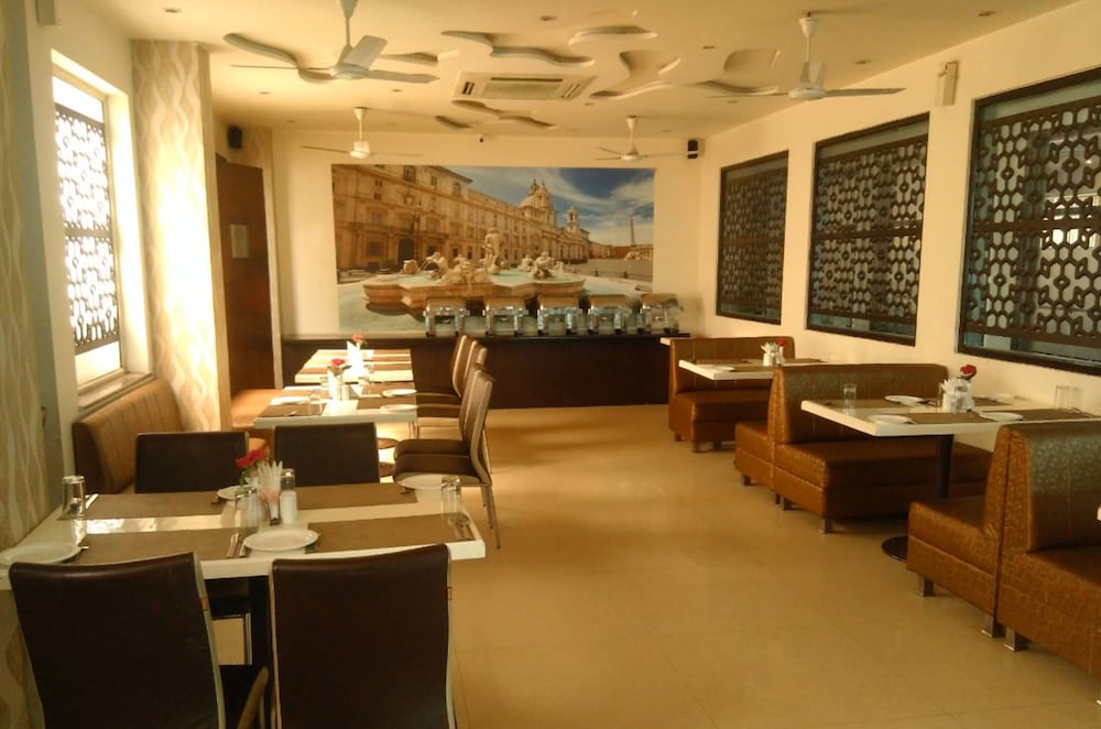 Hotel Madhushrie 42/50