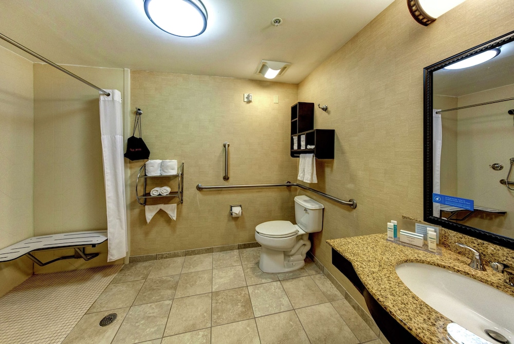 Hampton Inn & Suites Chadds Ford 15/60