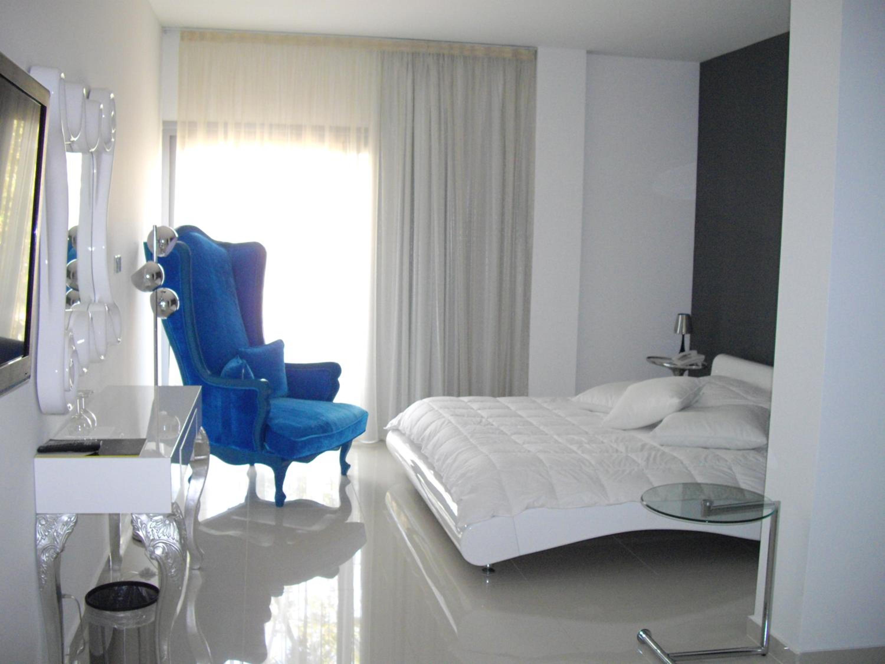 Crystal Hotel 16/45