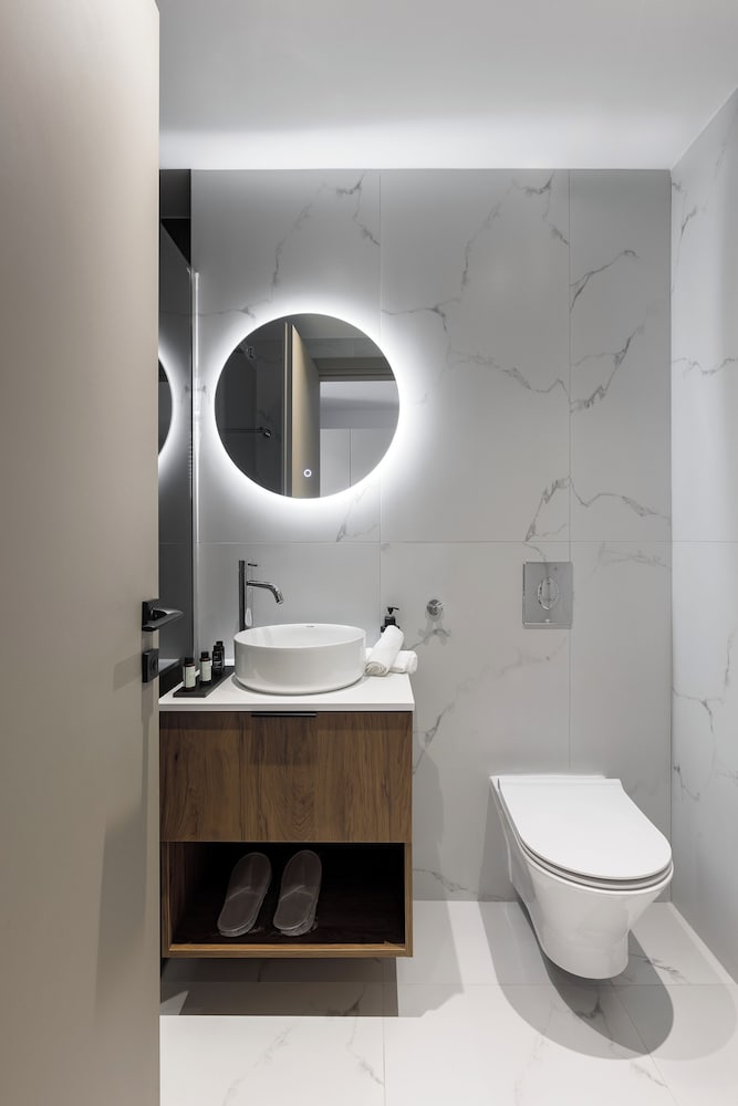 Ermass Modern Living Apartments 46/50