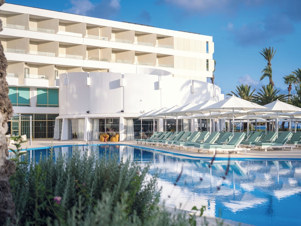 Imperial Island by Louis Hotels in PAPHOS
