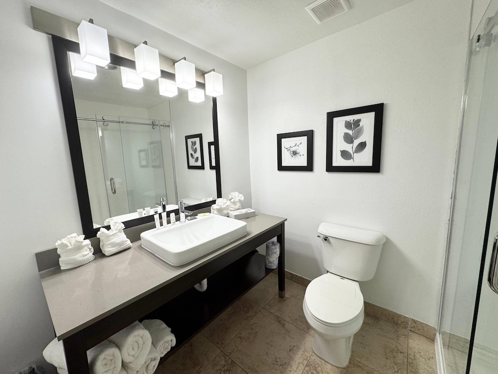 Country Inn & Suites by Radisson, Port Charlotte, FL 30/30