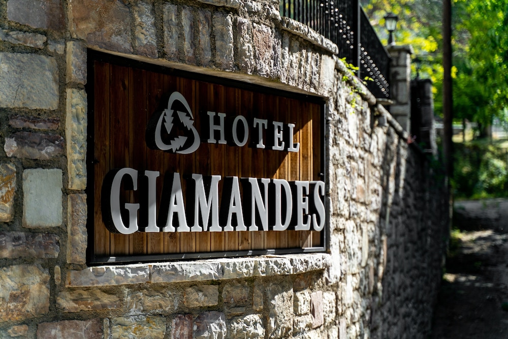 Hotel Giamandes 26/50