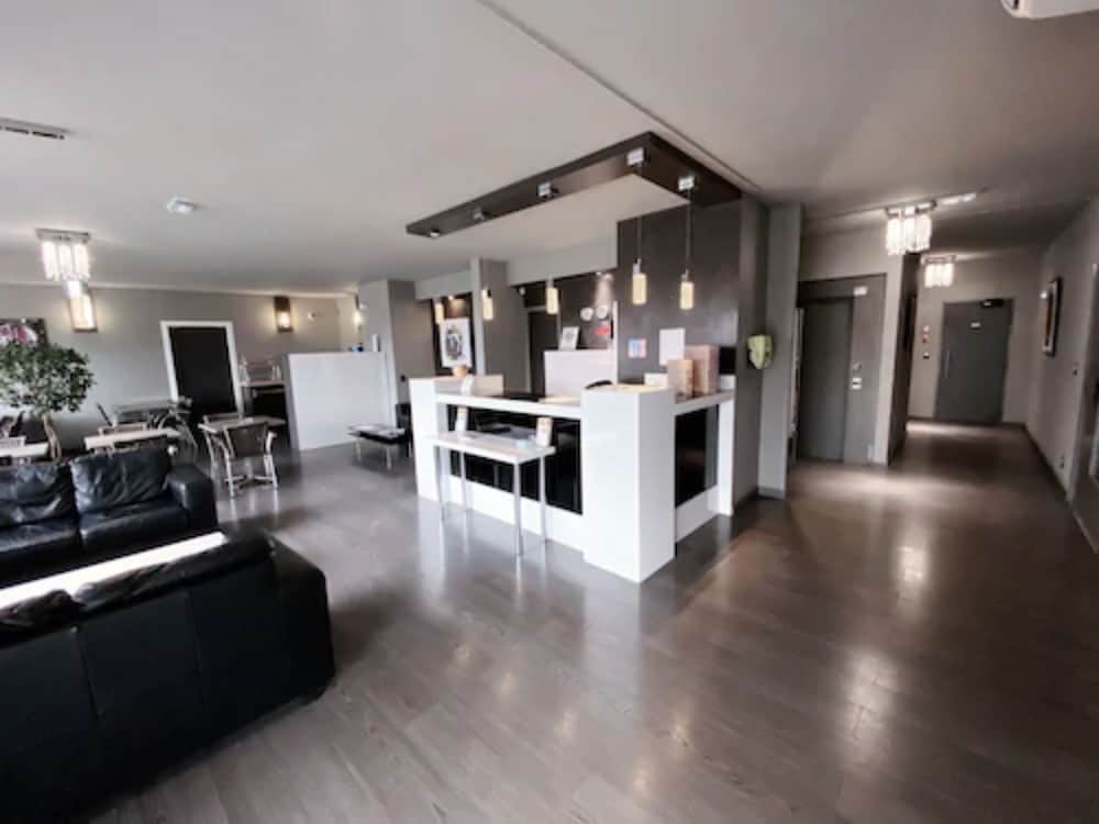 Lobby at The Originals City, Hotel Ariane, Toulouse, TOULOUSE