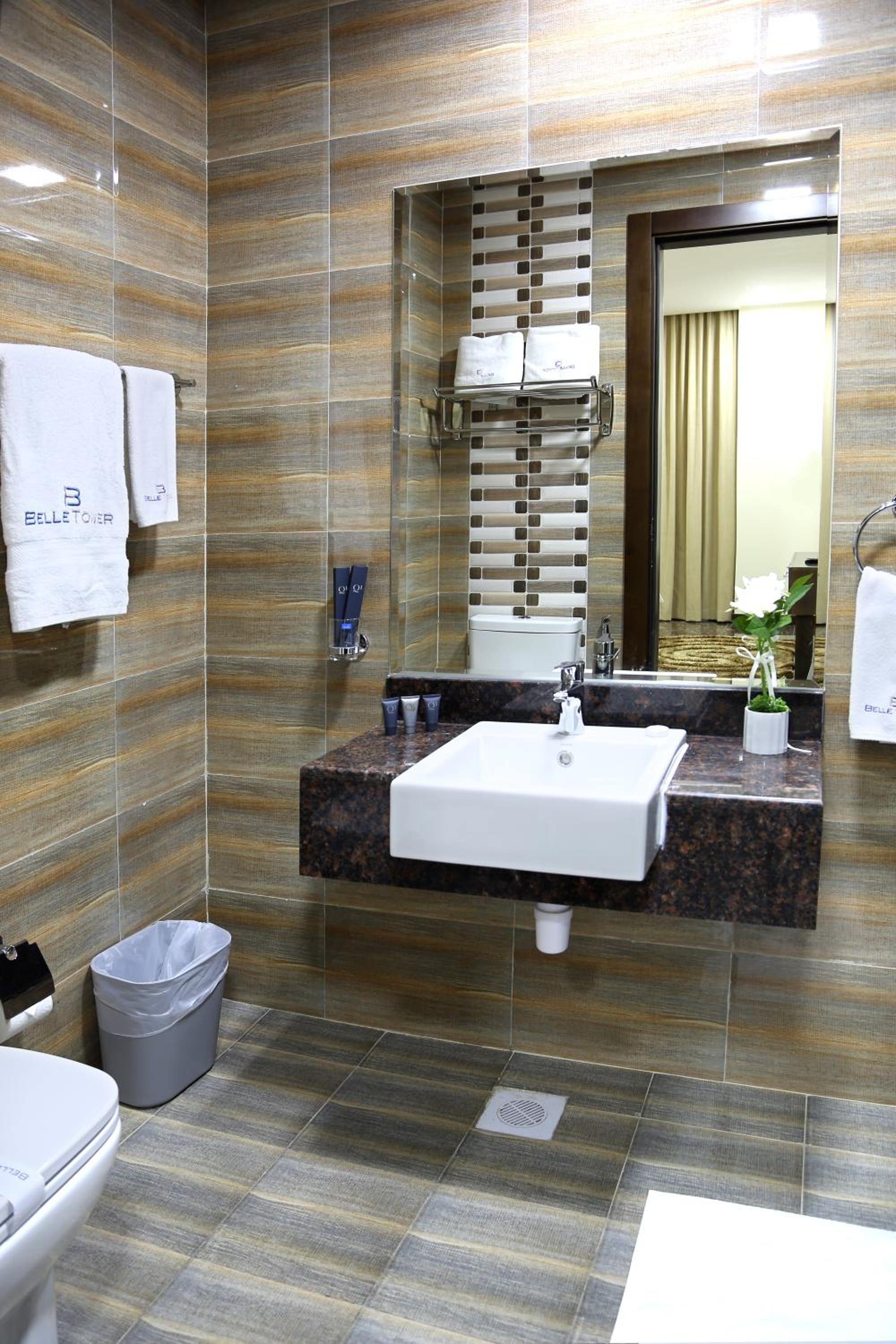 Belle Tower Luxury Hotel Apartments 50/50