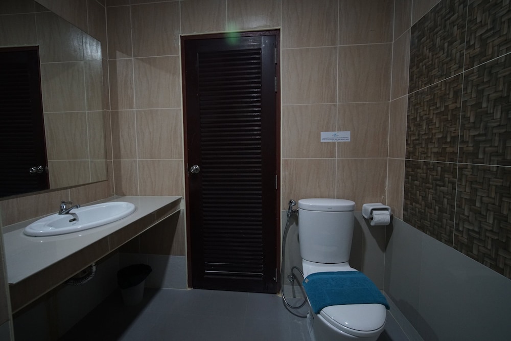 Sea Mountain Khanom Hotel 46/49