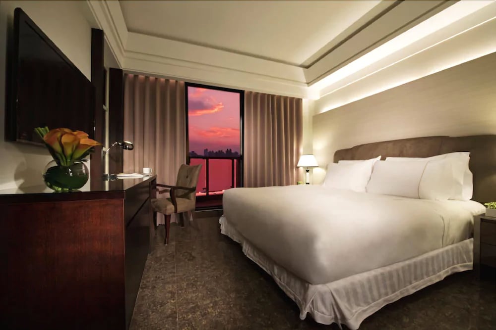 LEOFOO RESIDENCES 9/30