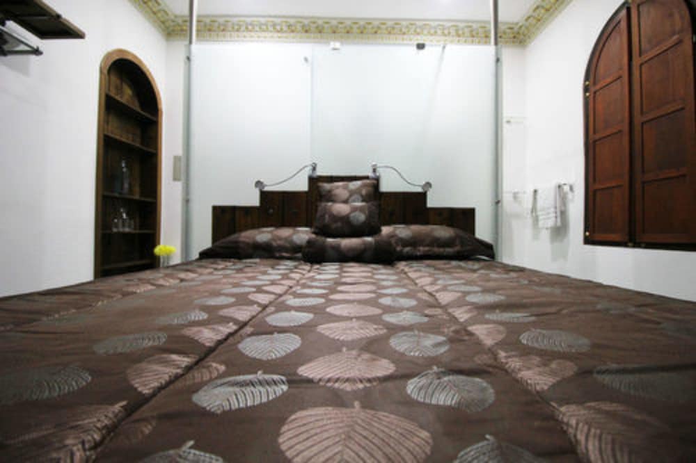 Bogota Bed And Breakfast Inn 52/56