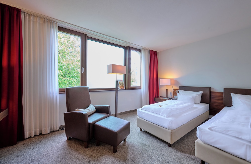 Economy, Twin Beds