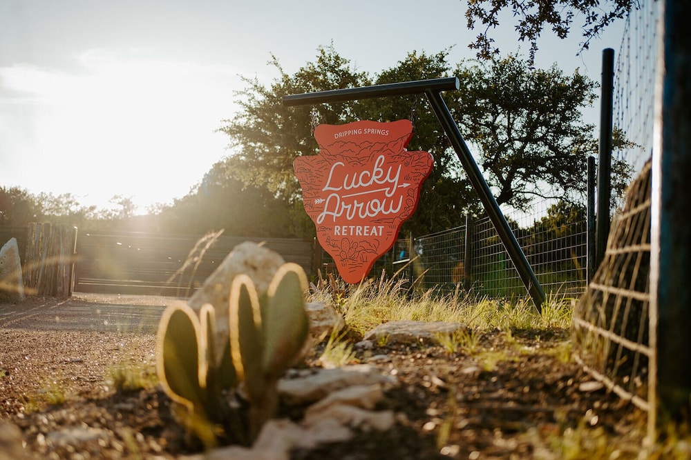Lucky Arrow Retreat 15/50