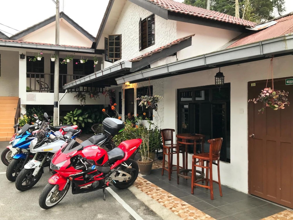 Cameronian Inn 58/69