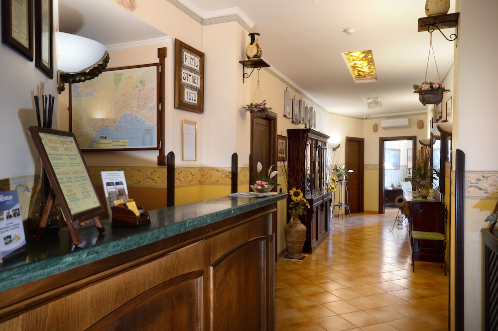 PINTO STOREY HOTEL 4/67