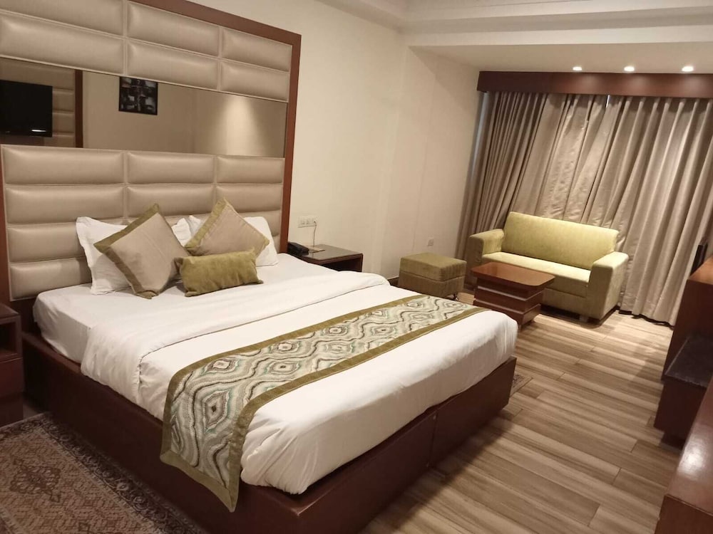 Hotel Ambica 14/40