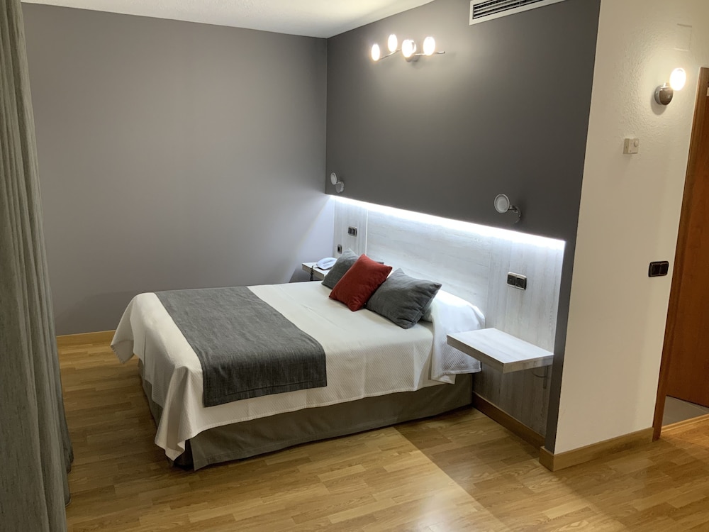 Hotel Mozarbez Salamanca 7/30