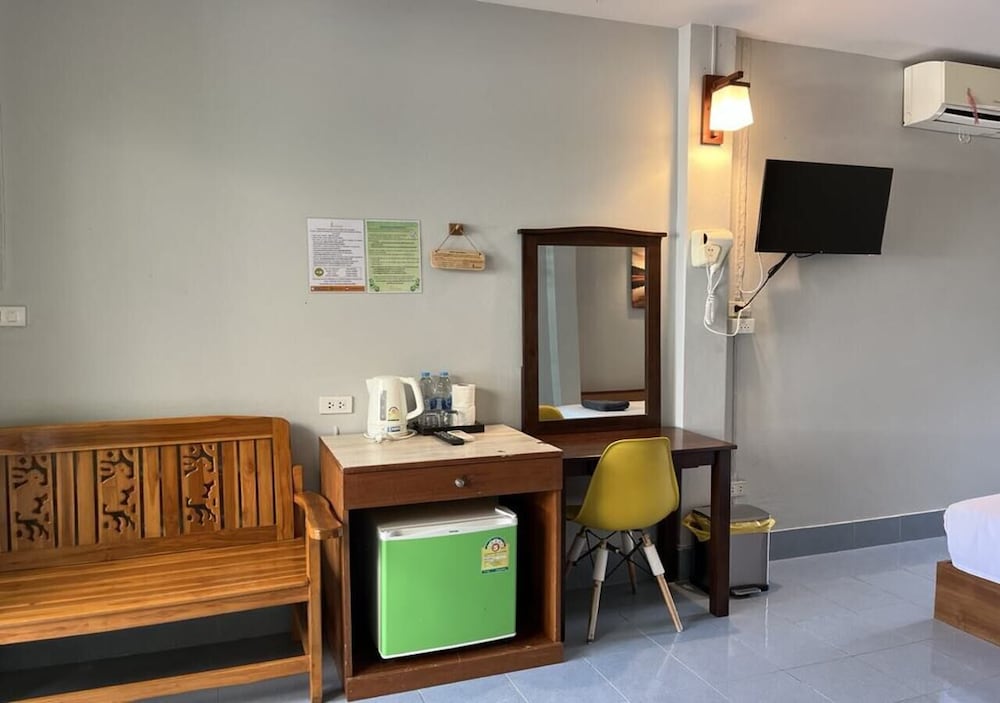 Srichada Hotel Khaolak 64/73