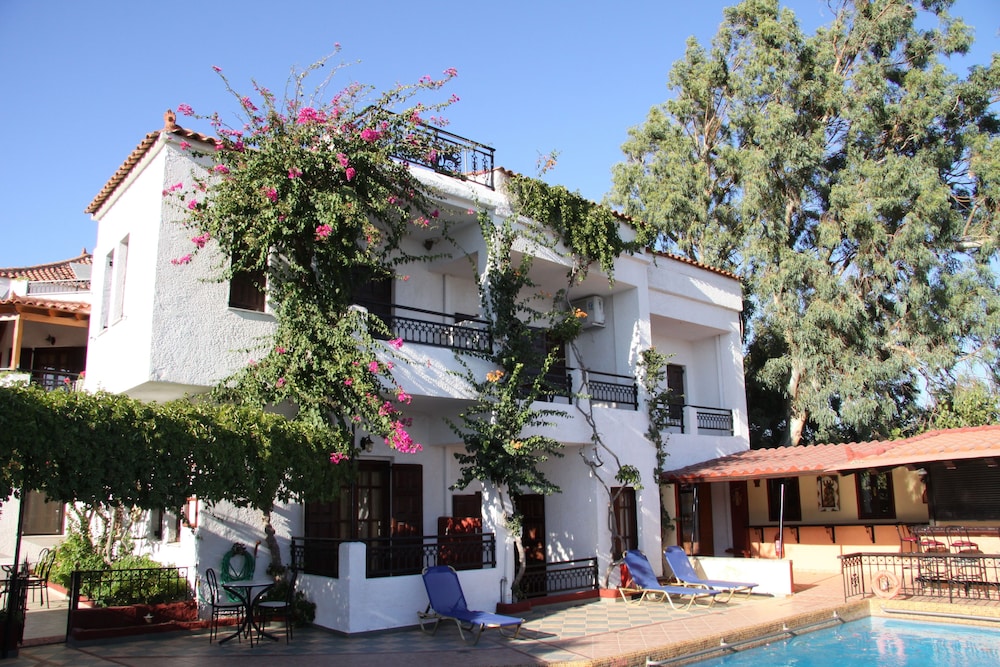 Hotel Mary 29/38