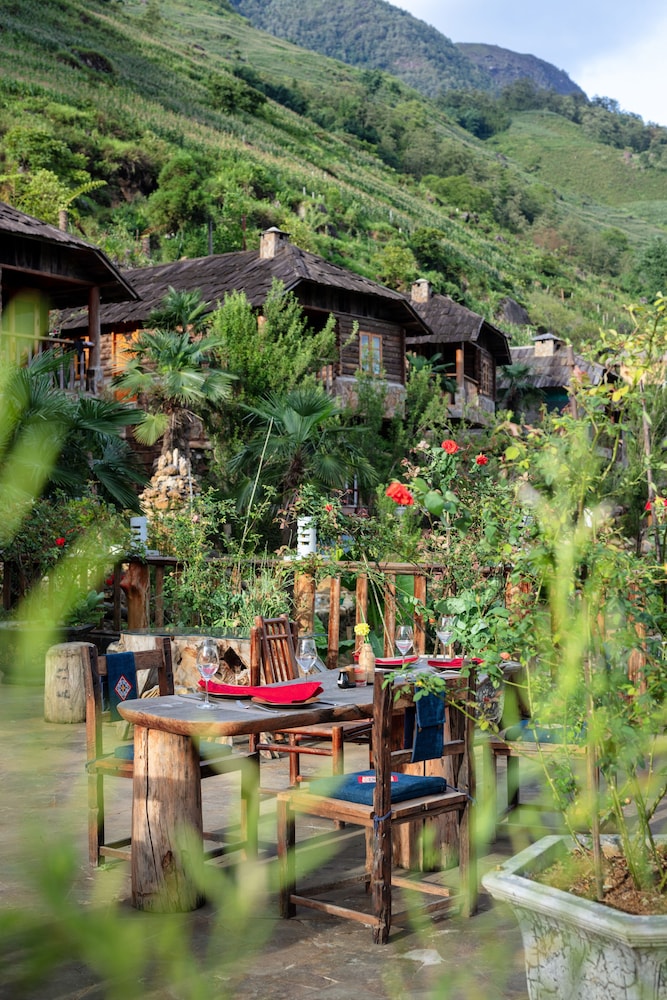 Laxsik Ecolodge 55/59