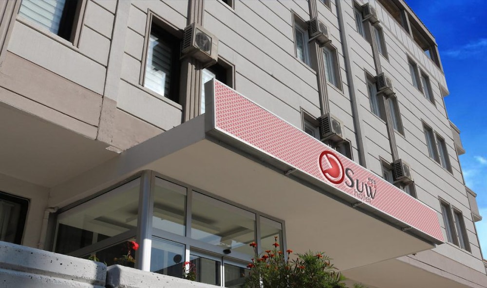 Suw Hotel 17/18