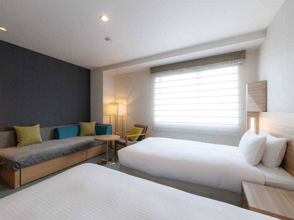 STANDARD, TWIN BEDS, SOUTH WING