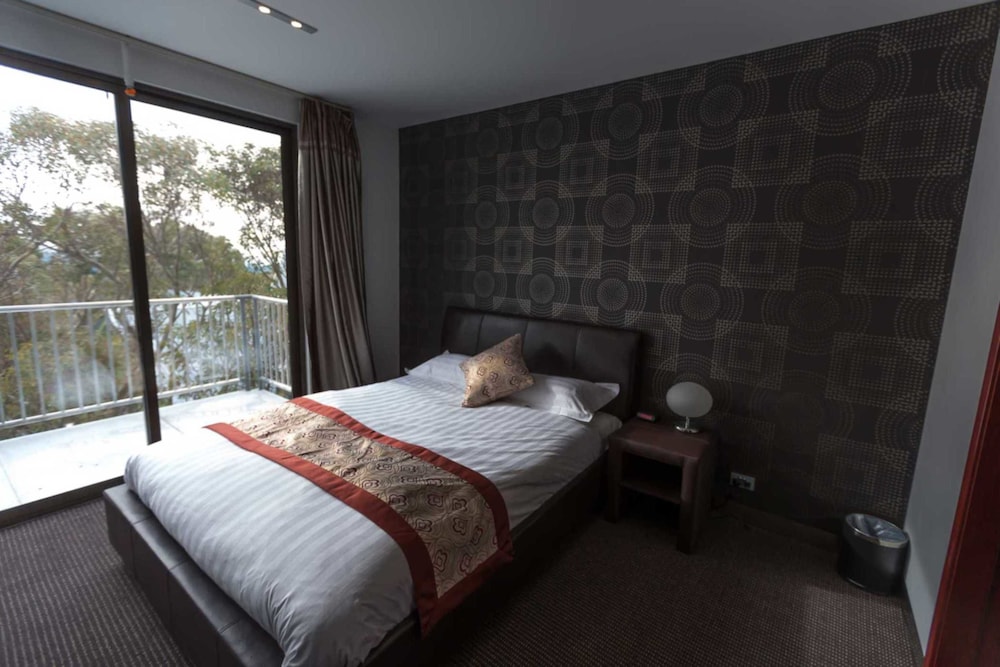 DUCK INN MT BULLER 22/61