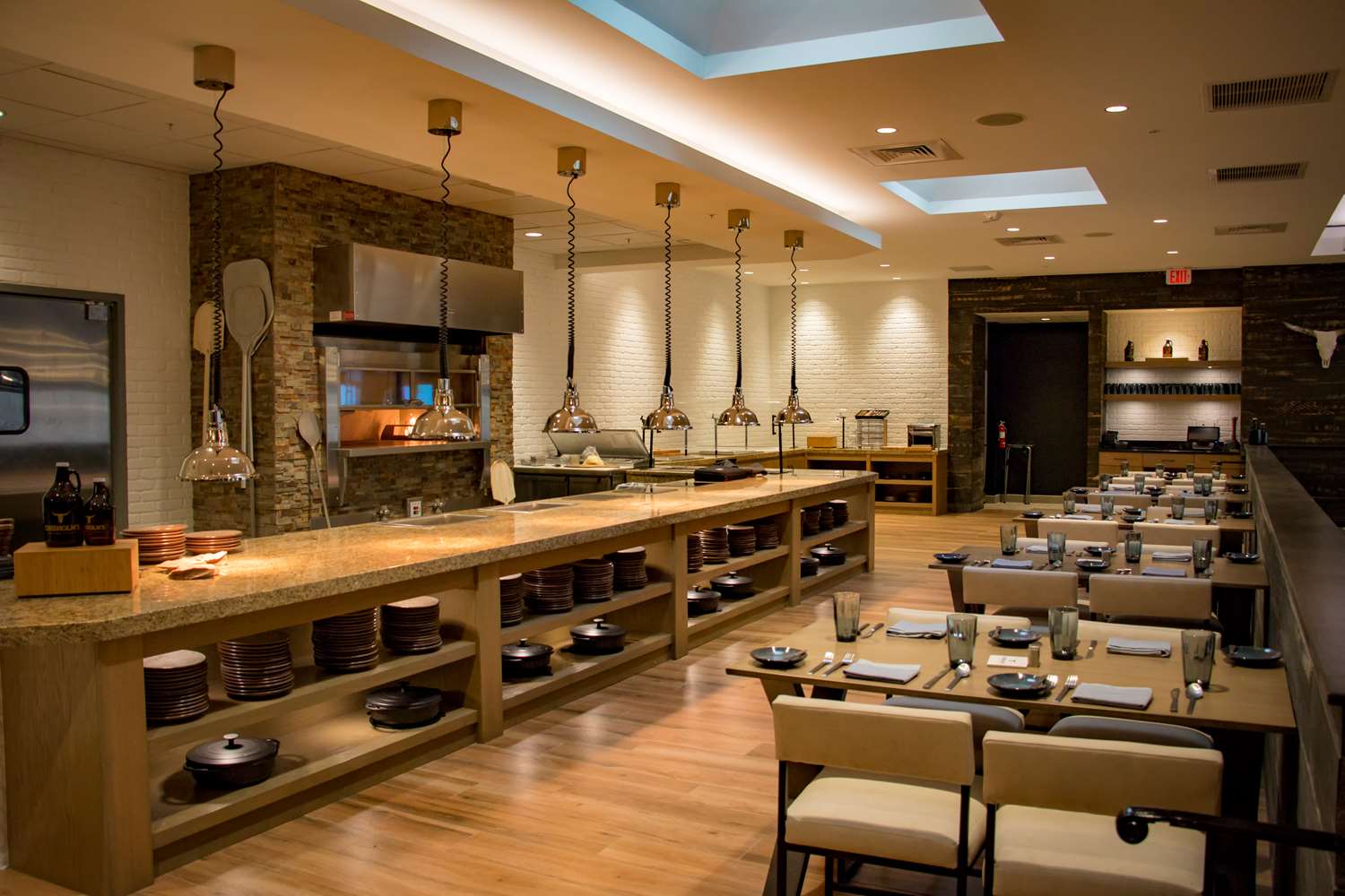 restaurant cafeteria