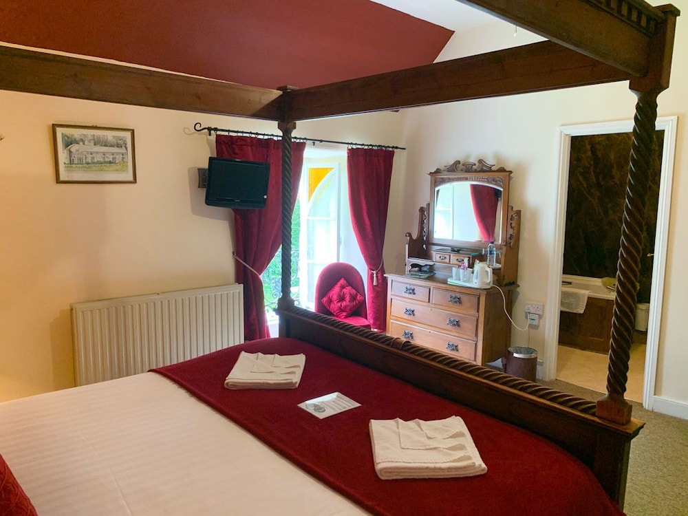 St. Benets Abbey - Guest house 11/37