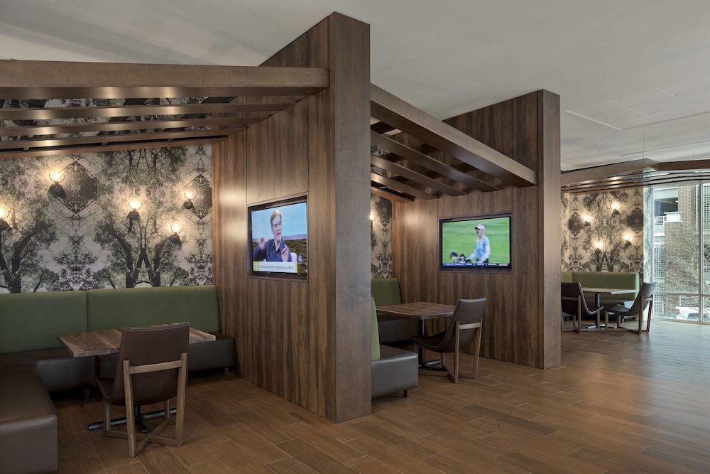 Springhill Suites By Marriott Downtown Greenville 56/63