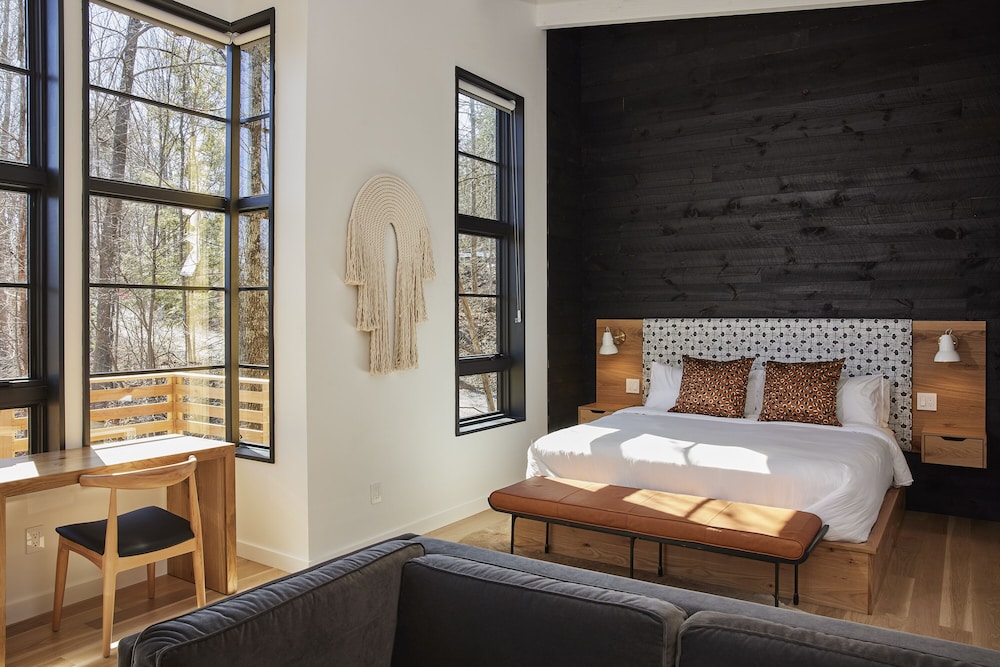 Woodstock Way Hotel 20/50