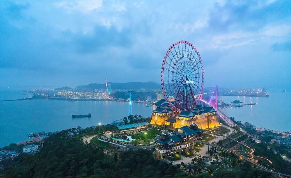 Central Luxury Ha Long Hotel 64/72